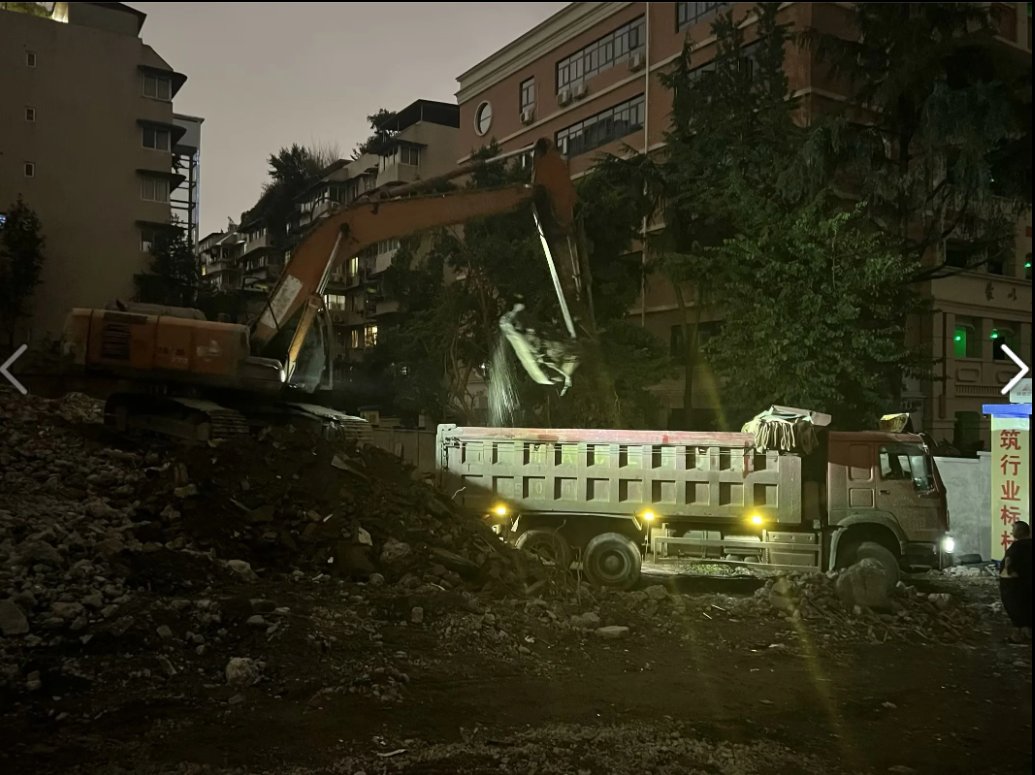 成都列五联合中学双桥校区及列五书池学校房屋拆除施工实景